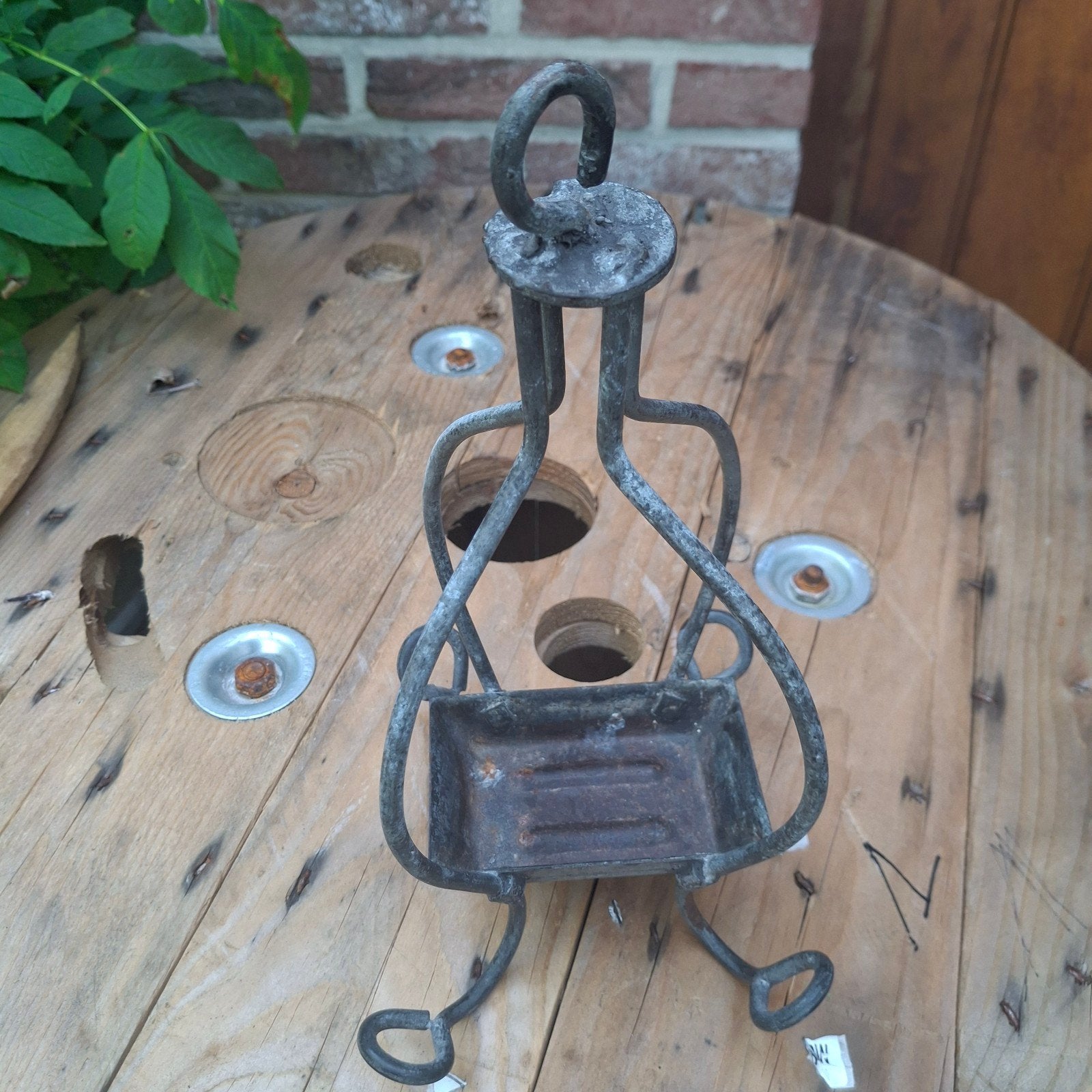 Un ancien pendu de mineur avec porte savon centrale, Enlèvement ou Envoi