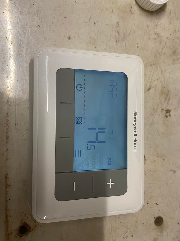 Honeywell T4 klockthermosthaat on-of, Bricolage & Construction, Thermostats, Comme neuf, Enlèvement ou Envoi