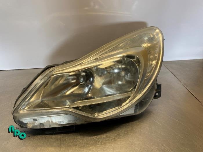 Koplamp links van een Opel Corsa (Corsa D 07-), Auto-onderdelen, Gebruikt, -, -, Opel