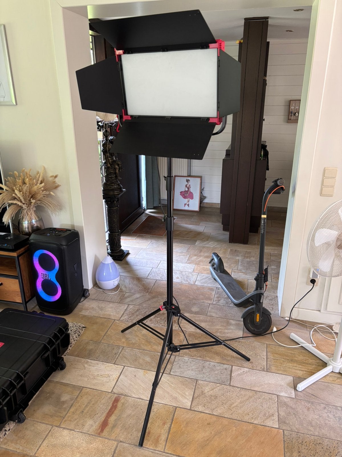 Rayzr MC200 LED LAMP+ Manfrotto statief + Astora koffer, Audio, Tv en Foto, Ophalen, Zo goed als nieuw