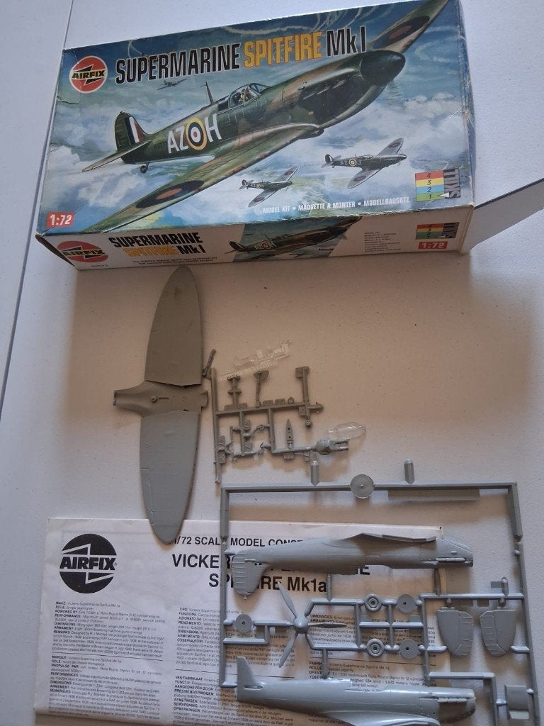 02 Airfix Supermarine Spitfire MKI 1:72, Envoi, Comme neuf, Avion