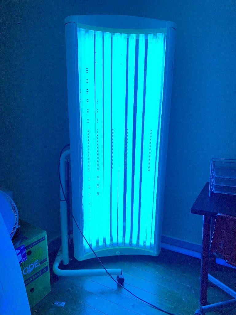 Zonnebank, Elektronische apparatuur, Zonnebanken en Gezichtsbruiners, Ophalen, Gebruikt, Zonnebank enkelzijdig, 10 tot 15 lampen