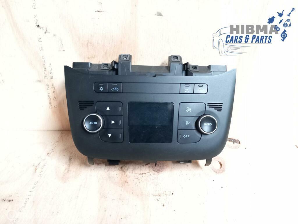 Fiat Punto Kachelbedieningspaneel +Clima 2008 t/m 2013, Gebruikt, Ophalen of Verzenden