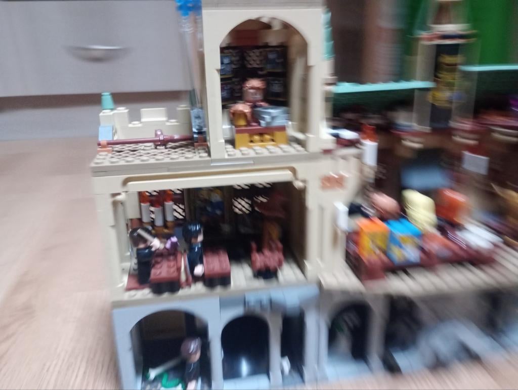 LEGO 76389 Harry Potter Zweinstein Geheime Kamer, Enlèvement