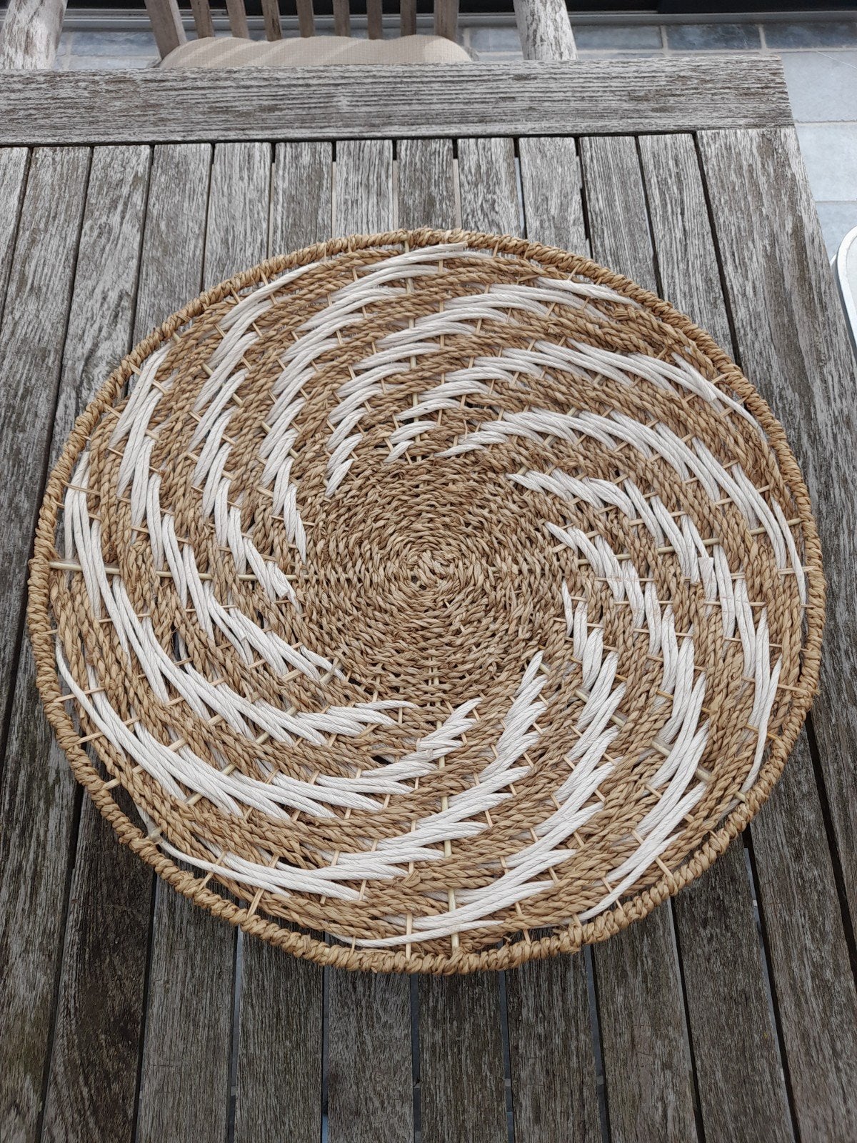 Rieten schaal in perfecte staat
Diameter: 45 cm

Bekijk ook, Huis en Inrichting, Woonaccessoires | Schalen en Manden, Ophalen