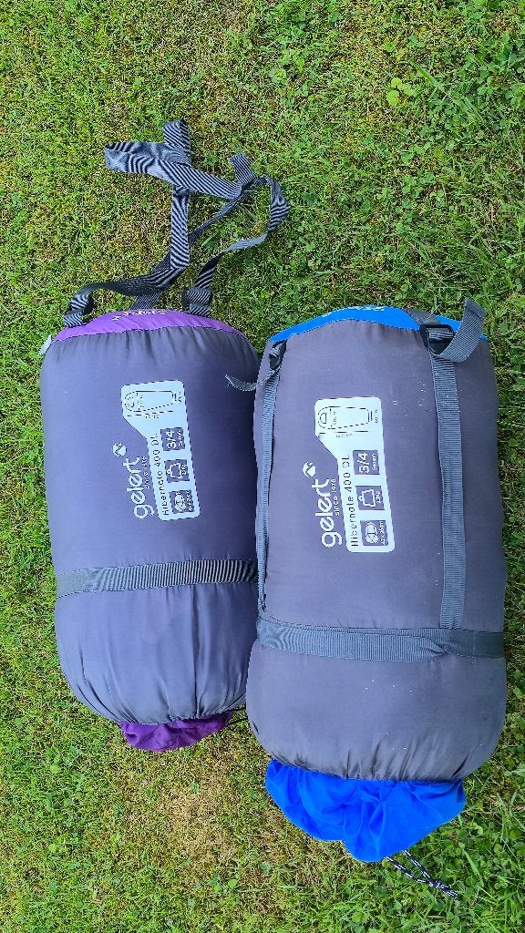 Deux sacs de couchage - Set van twee slaapzakken, Caravanes & Camping, Enlèvement, Comme neuf