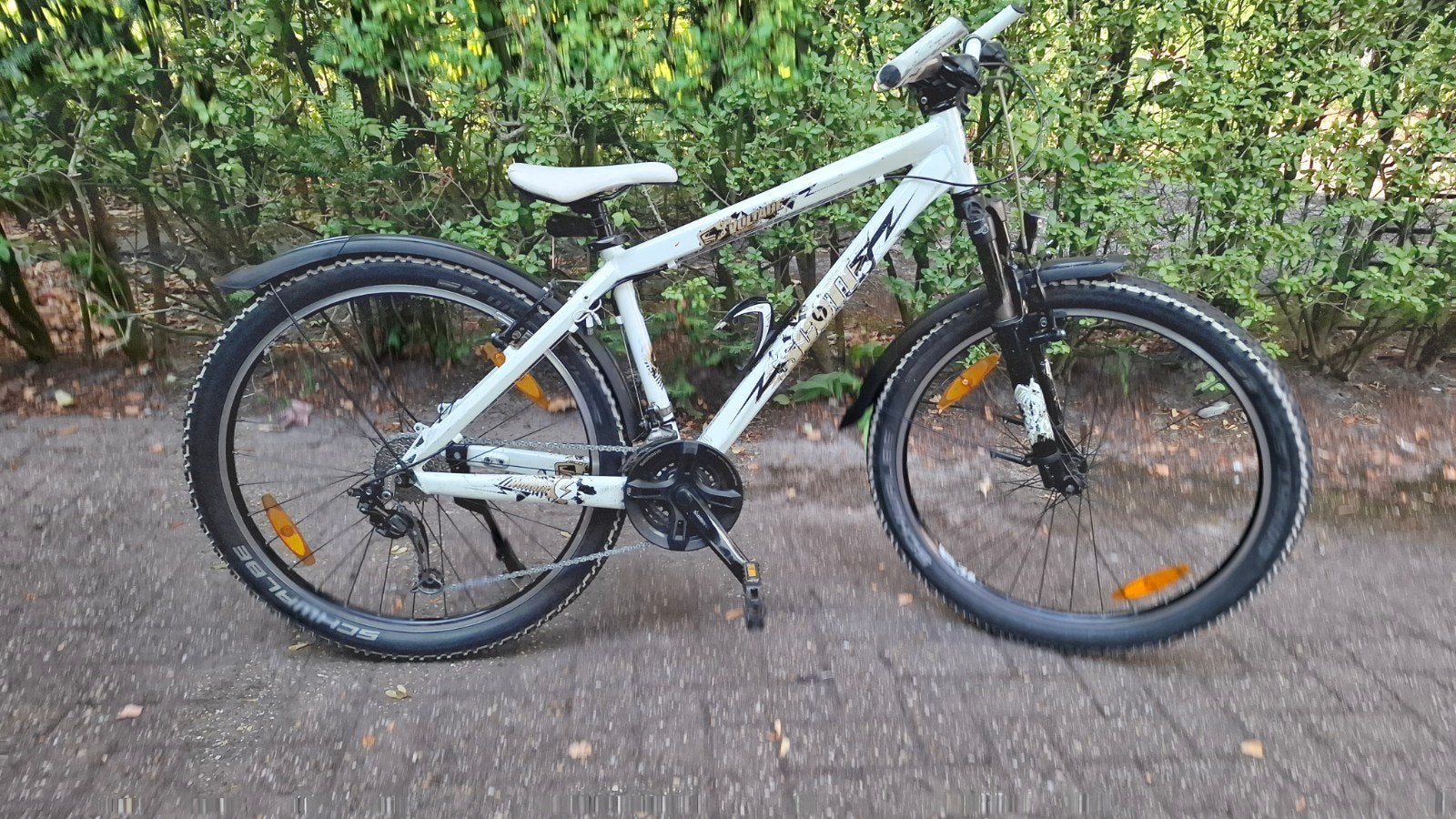 kinderfiets 10-14j volledig in orde gebracht 26inch, Velgrem, Zo goed als nieuw, Handrem, Ophalen