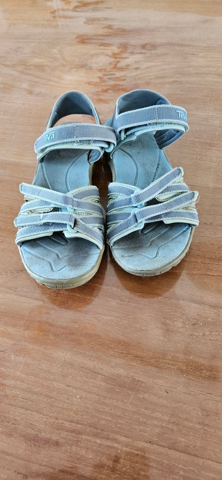 watersandalen teva, Enlèvement, Utilisé