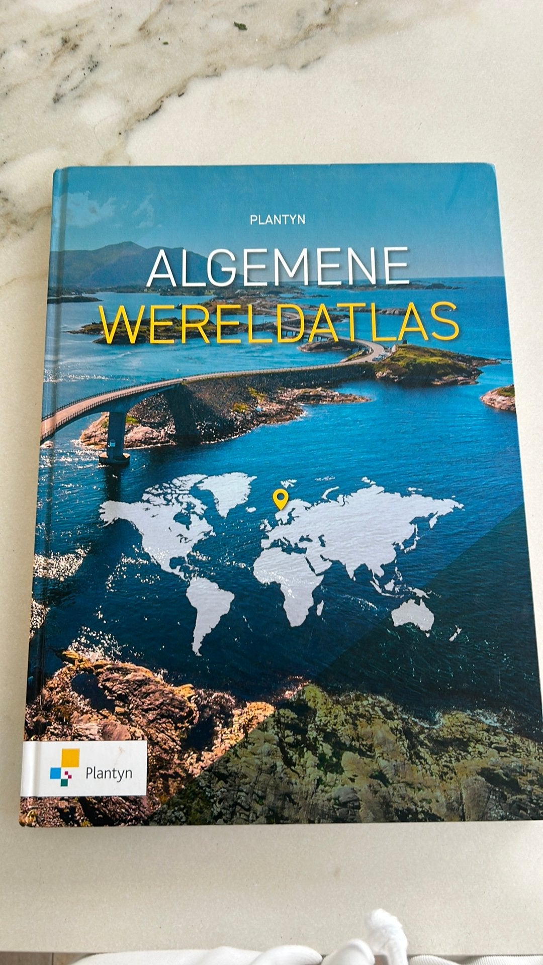 Algemene Wereldatlas editie 2022, Boeken, Ophalen, Zo goed als nieuw
