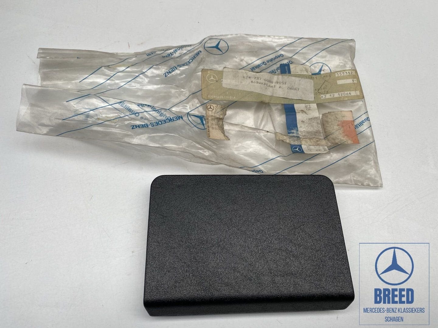 NOS afdekking asbakgat achterdeur zwart Mercedes-Benz W124, -, Nieuw, Ophalen of Verzenden, -