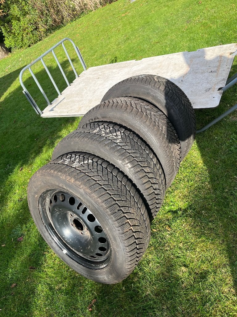 Pneus d'hiver 225/55 R 17 avec jante, Autos : Pièces & Accessoires, Pneus et Jantes, Pneus hiver, Autre, 17 pouces