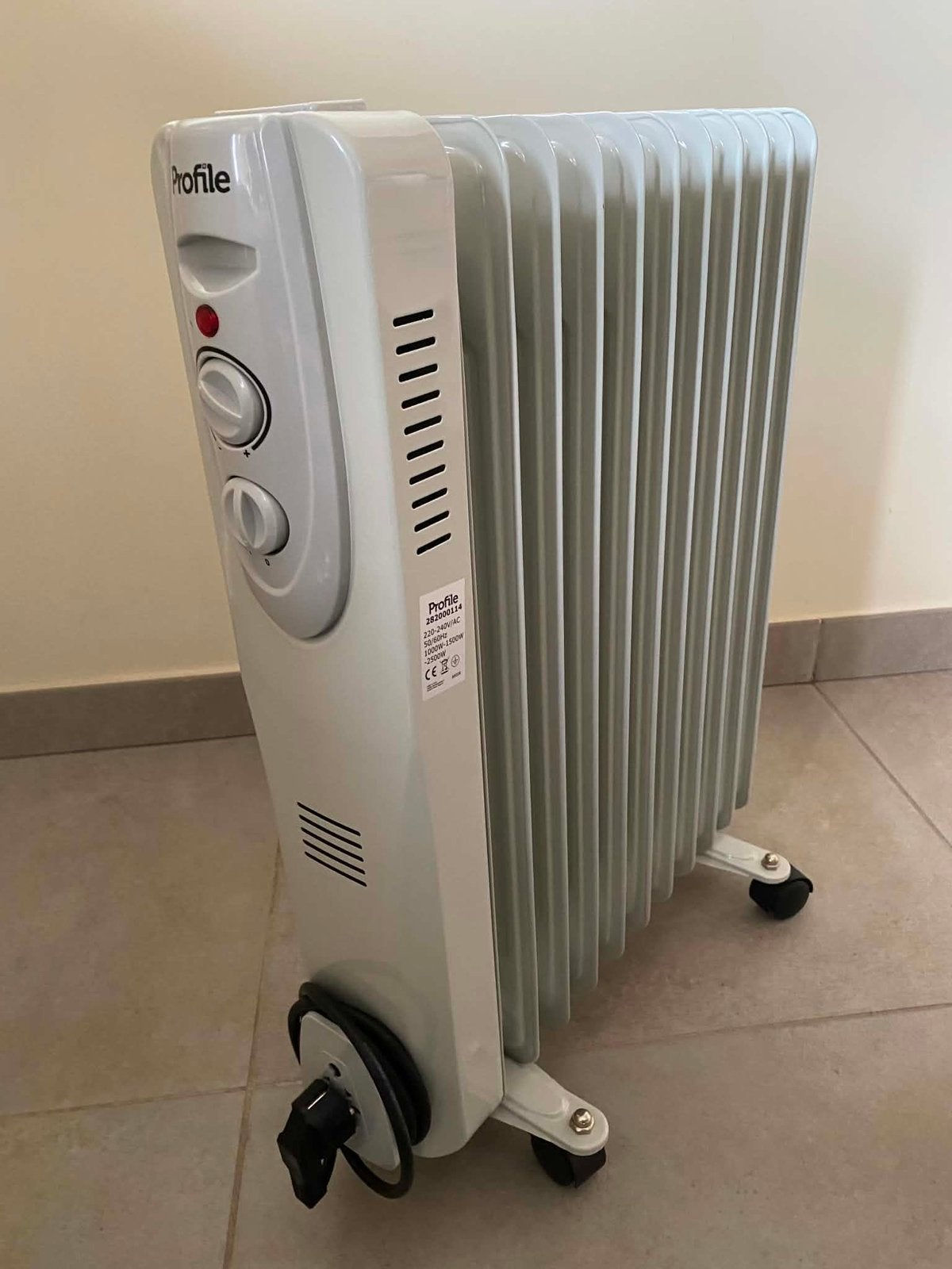 Olieradiator op wieltjes, Doe-het-zelf en Bouw, Verwarming en Radiatoren, Ophalen, Zo goed als nieuw