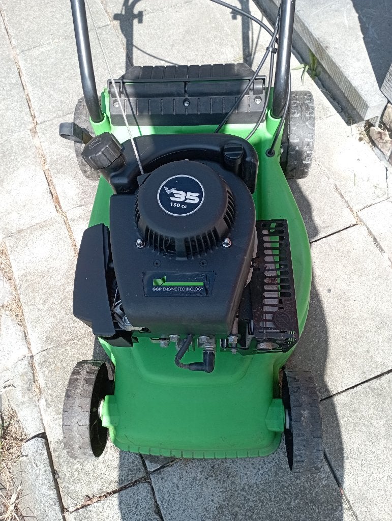 Tondeuse à gazon thermique auto-tracte 150 CC, Stiga, Tondeuse rotative, Tondeuses à gazon à essence, 40 à 49 cm