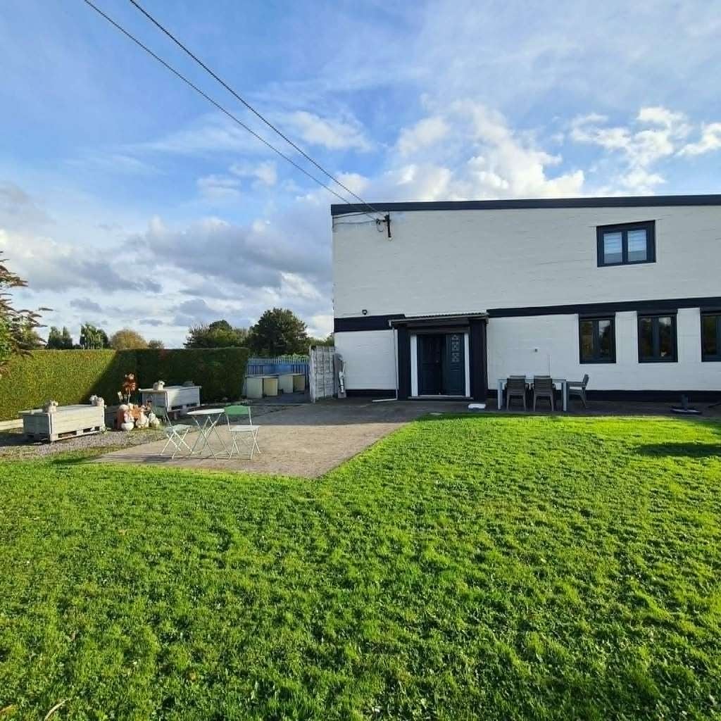Maison de caractère rénovée, 250 m², Quiévrain, 500 à 1000 m², 5 pièces
