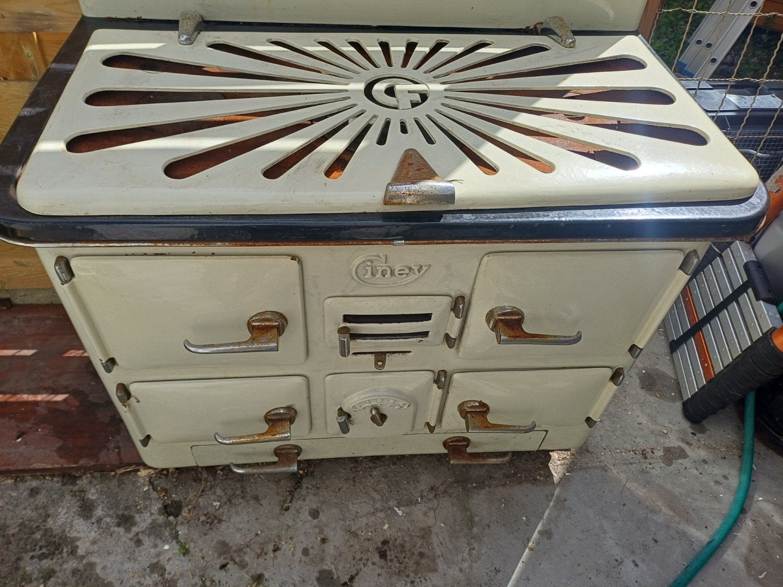 verwarmer, naaimachine te koop, Antiquités & Art, Antiquités | Machines à coudre, Enlèvement