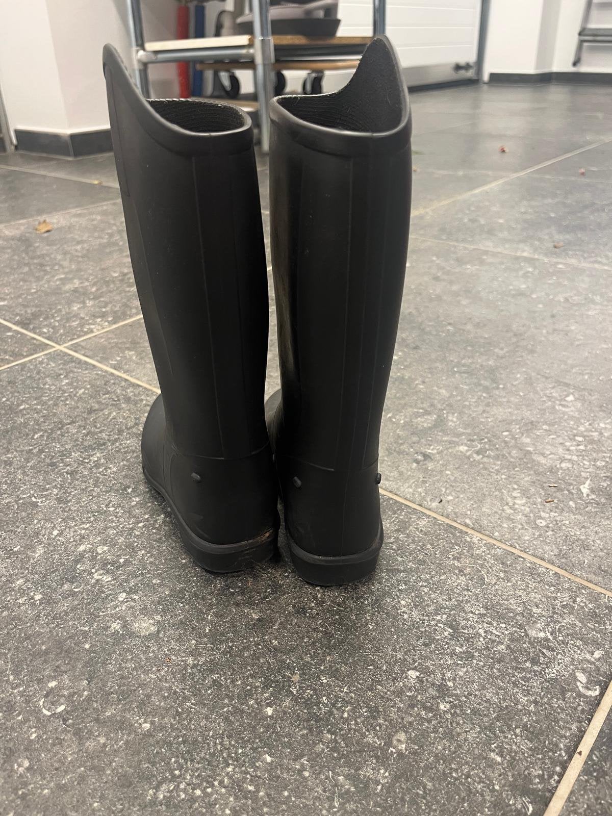 Bottes et gilet de protection d’equitation decathlon, Enlèvement, Comme neuf
