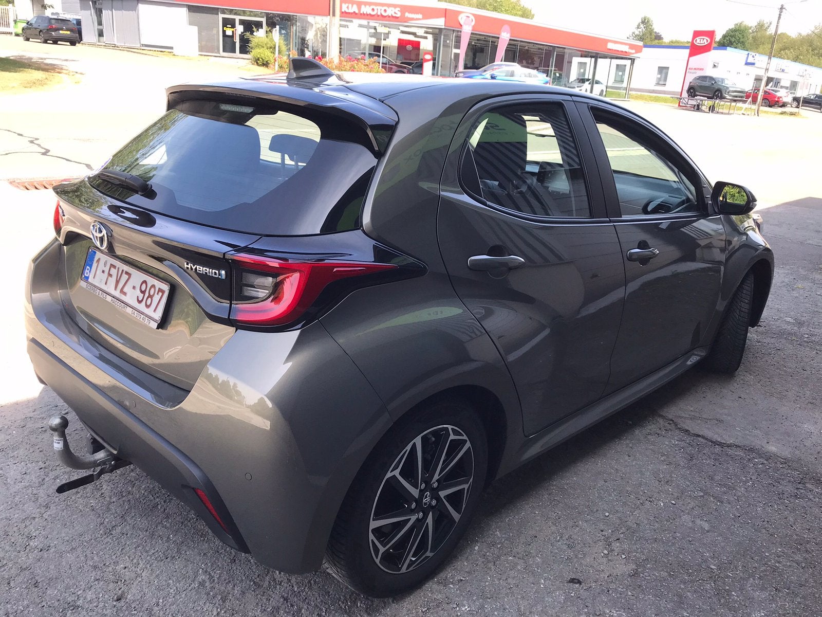 Toyota Yaris Hybrid Iconic Euro 6d. E-CVT-2022, Achat, Autres couleurs, Noir, Adapté aux personnes handicapées