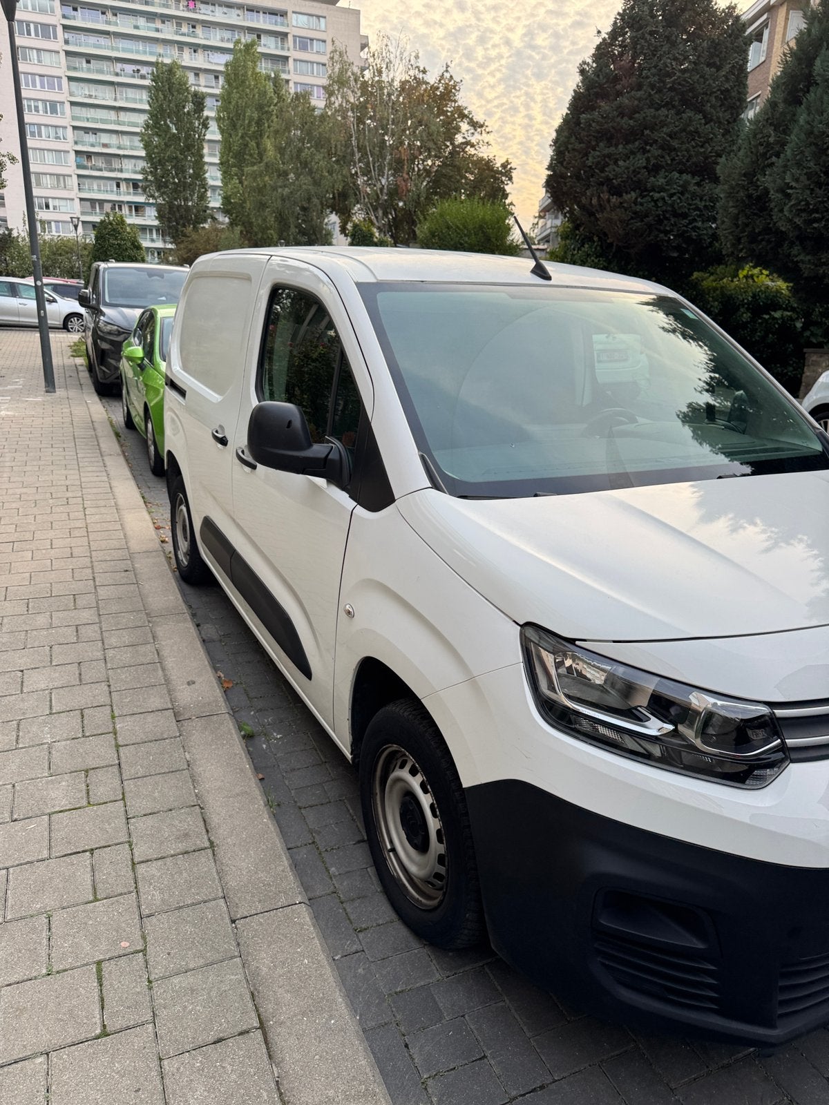 Berlingo 2021/102 cv, Auto's, Voorwielaandrijving, 4 deurs, Stof, 4 cilinders