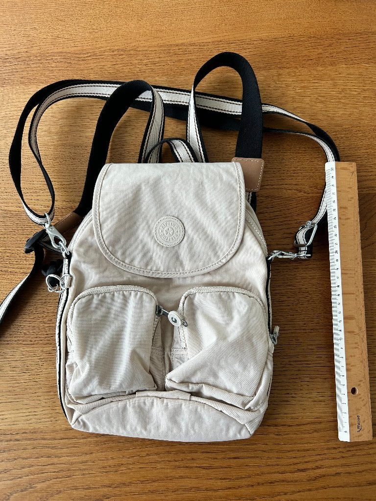 Sac à dos Kipling pour femme, Bijoux, Sacs & Beauté, Sacs | Sacs à dos, Enlèvement ou Envoi, Comme neuf, 25 à 40 cm, Kipling
