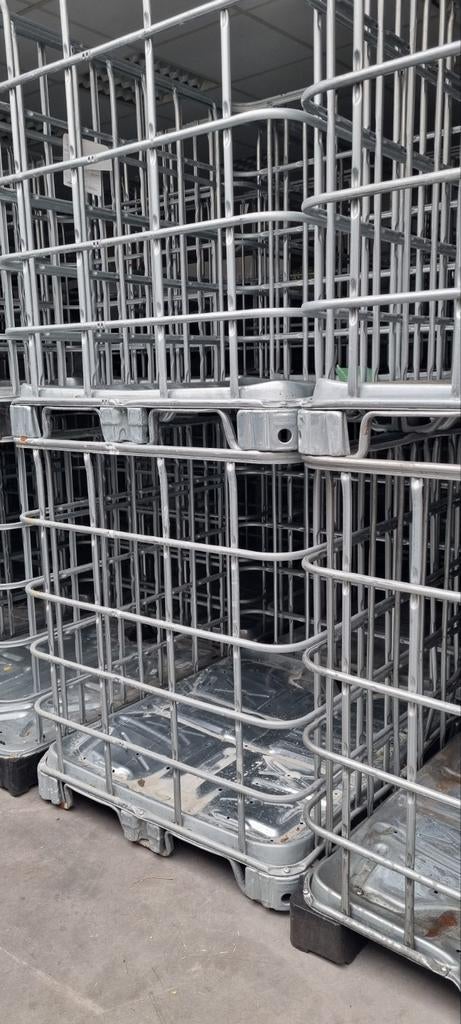 IBC kooien in galvanisee, Enlèvement