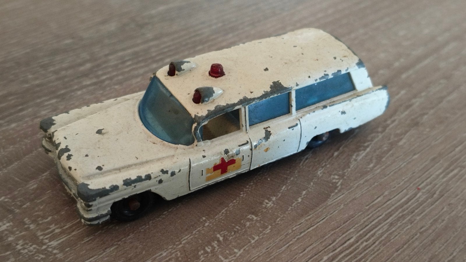 MatchBox S&S Cadillac ambulance Nr.54/1960, Ophalen, Gebruikt, Auto, Matchbox