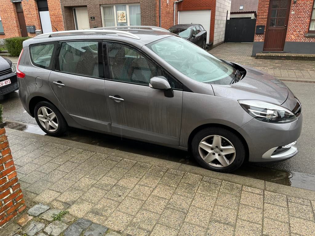 Renault grand scenic, Voorwielaandrijving, Euro 6, 4 cilinders, Particulier