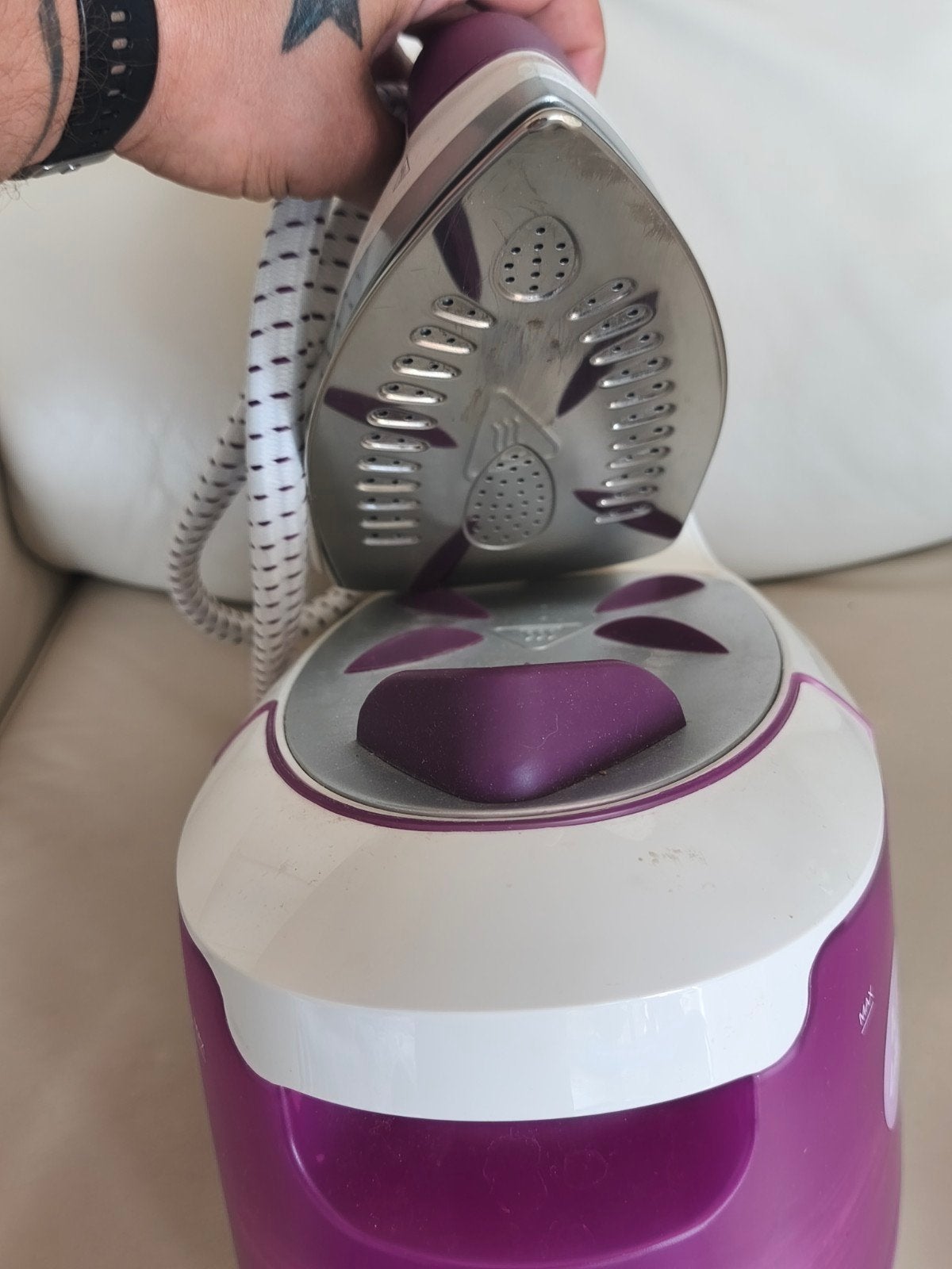 quigg stoomstrijker, Elektronische apparatuur, Ophalen of Verzenden, Zo goed als nieuw, Strijkijzer met snoer