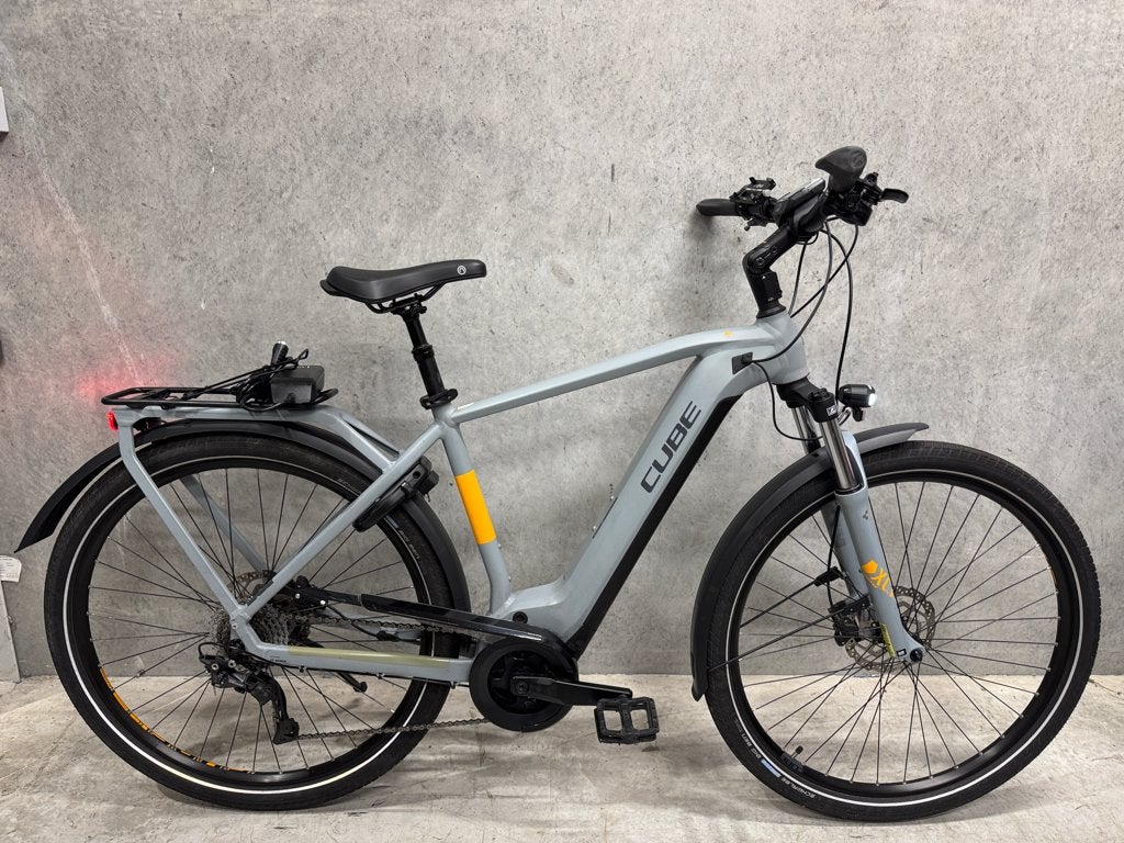 Elektrische fiets | Cube Touring Hybrid | Bosch Performance, Fietsen en Brommers, Gebruikt, Versnellingen, Schijfrem, 53 tot 57 cm