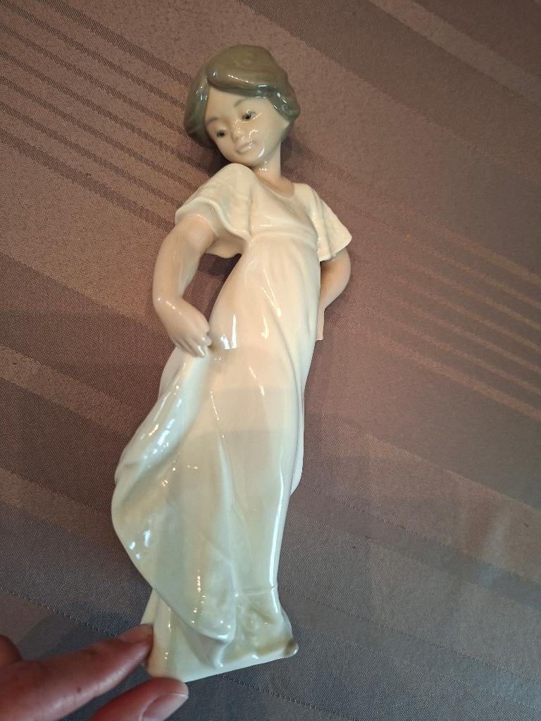 beeldje van Nao by Lladro, Enlèvement, Comme neuf, Humain