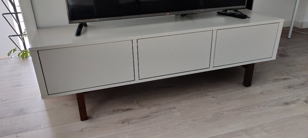 IKEA Stockholm tv-meuvel(discontinued - quasi nieuwstaat), Maison & Meubles, Armoires | Mobilier de télévision, 25 à 50 cm, Moins de 100 cm