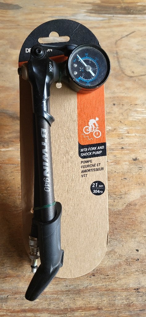 Pompe haute pression pour fourche et amortisseur NEUVE, Vélos & Vélomoteurs, Enlèvement, Neuf, Outils de fourche avant