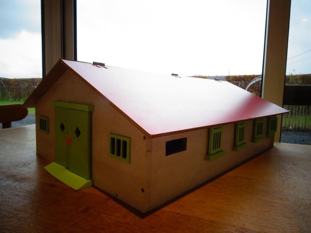 Paardenstal Kidsglobe, Ophalen