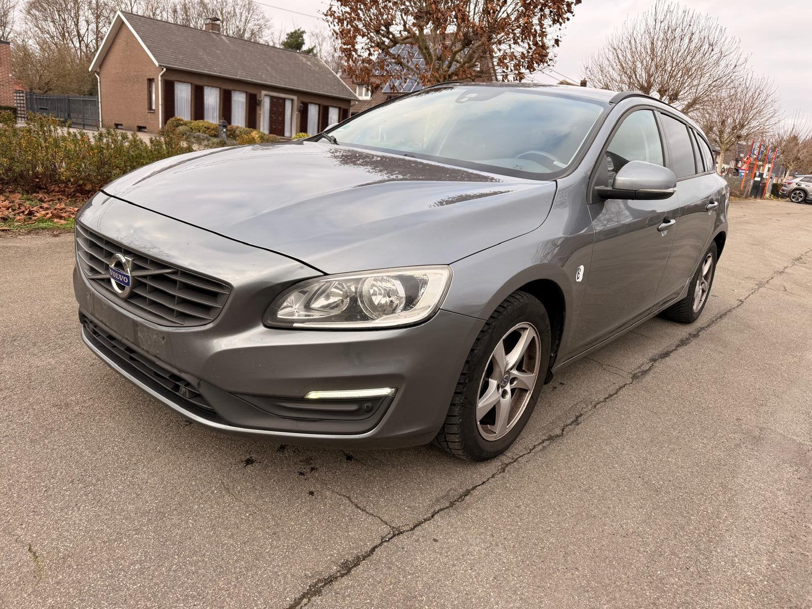 Volvo V60 2.0D. Euro 6b. Eerste eigenaar, Auto's, Volvo, Te koop, V60, Bedrijf, Handgeschakeld
