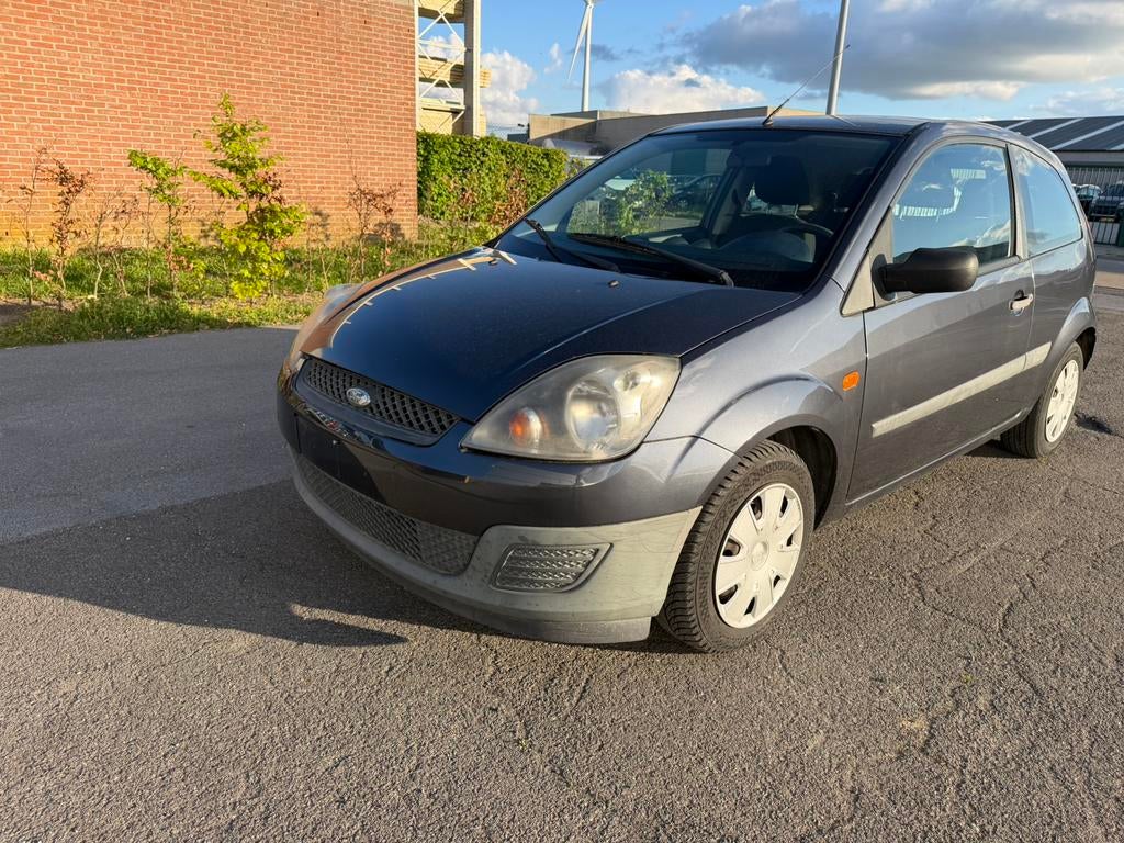 Ford Fiesta 1.3 benzine 44 Kw,Bj 2007,Euro 4, Auto's, Ford, Voorwielaandrijving, Stof, Blauw, Bedrijf