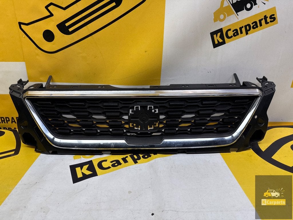 Calandre de pare-chocs avant Seat Ibiza avec bordure chrom e, Autovia A-2, Km 585 585
08760  Martorell, ES, SEAT S.A., Utilisé