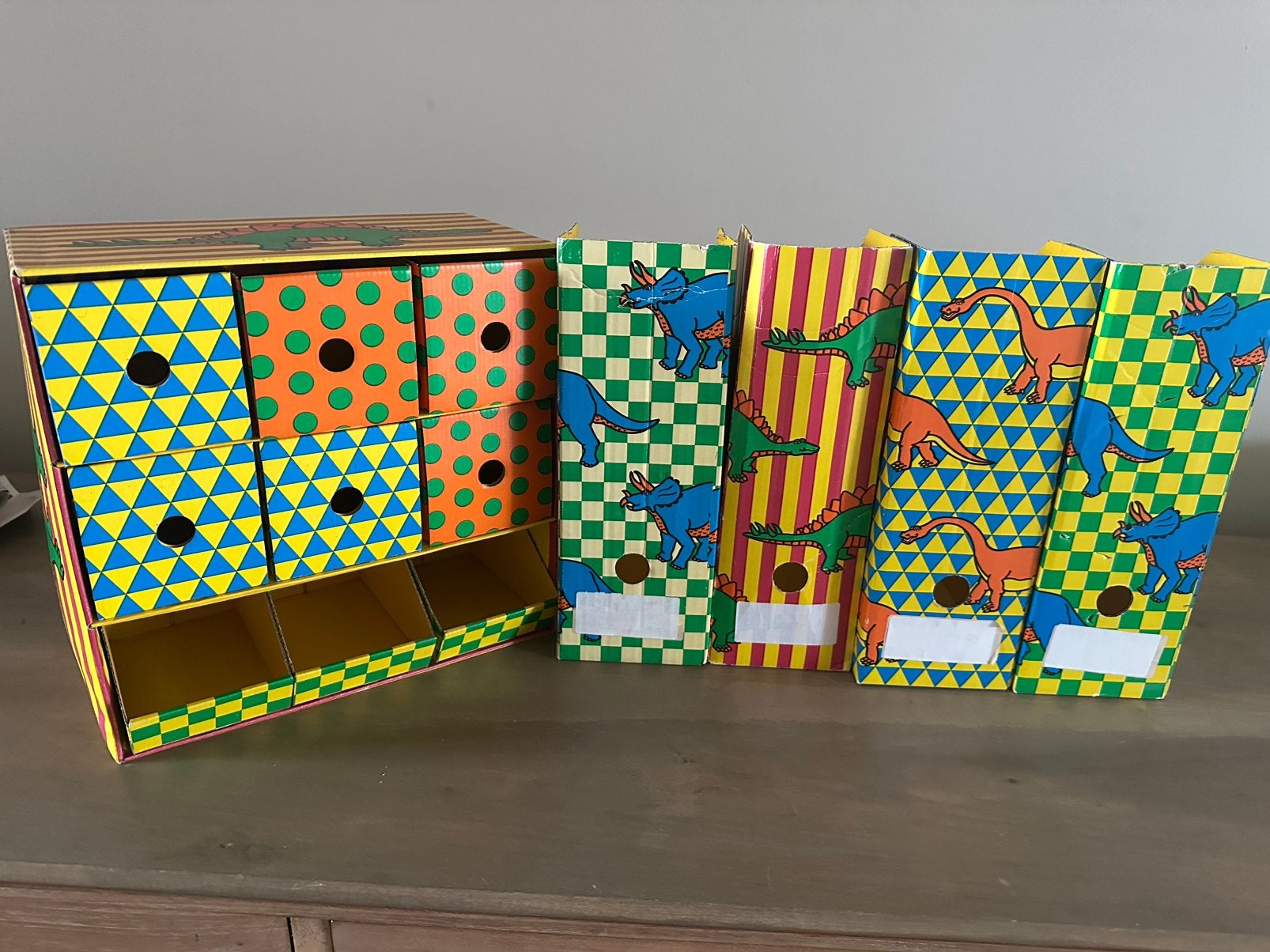 Klasseurs opbergmateriaal dino thema, Enlèvement