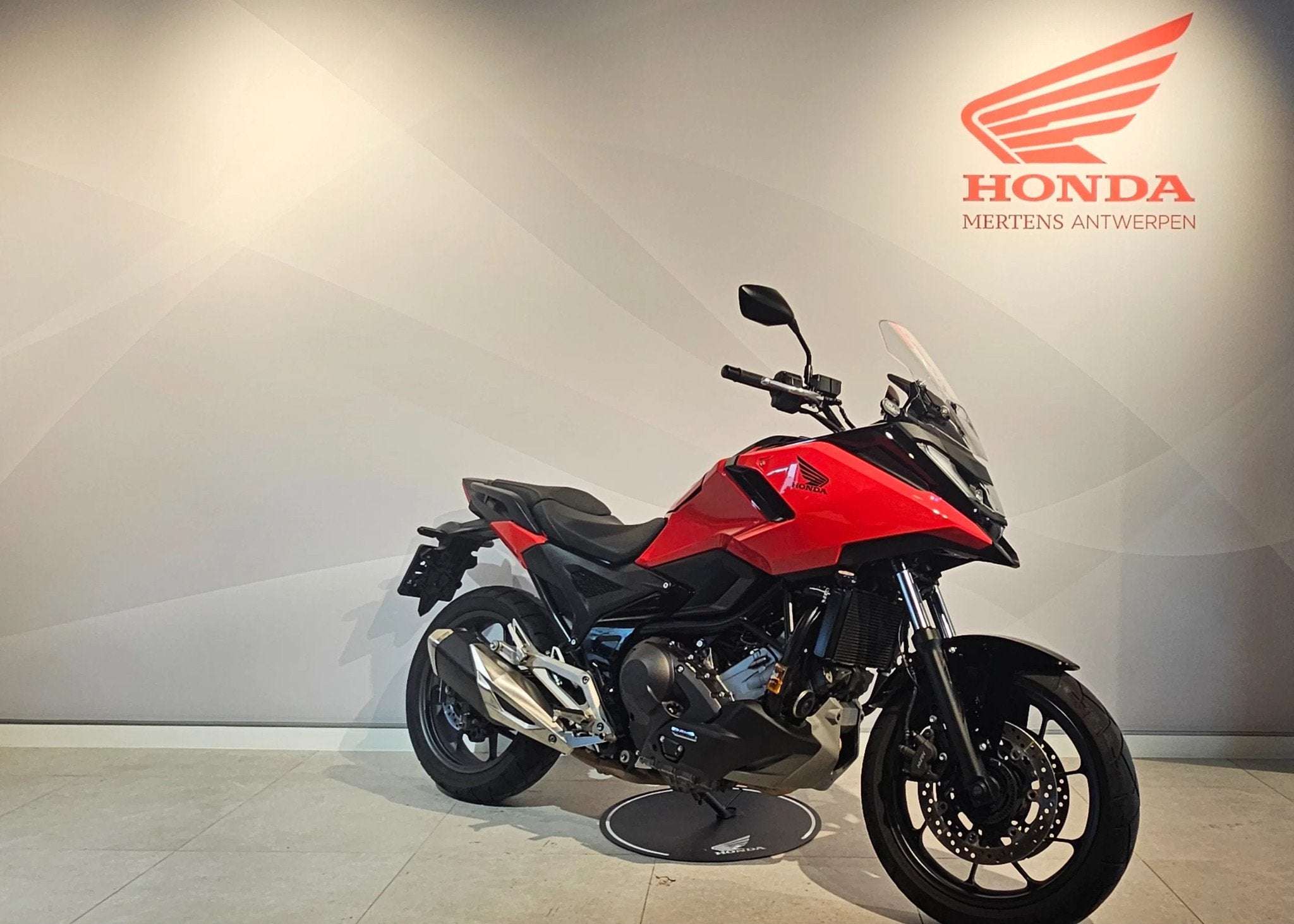 Honda NC750X (bj 2025), Motoren, 750 cc, Overig, Automaat, Gebruikt