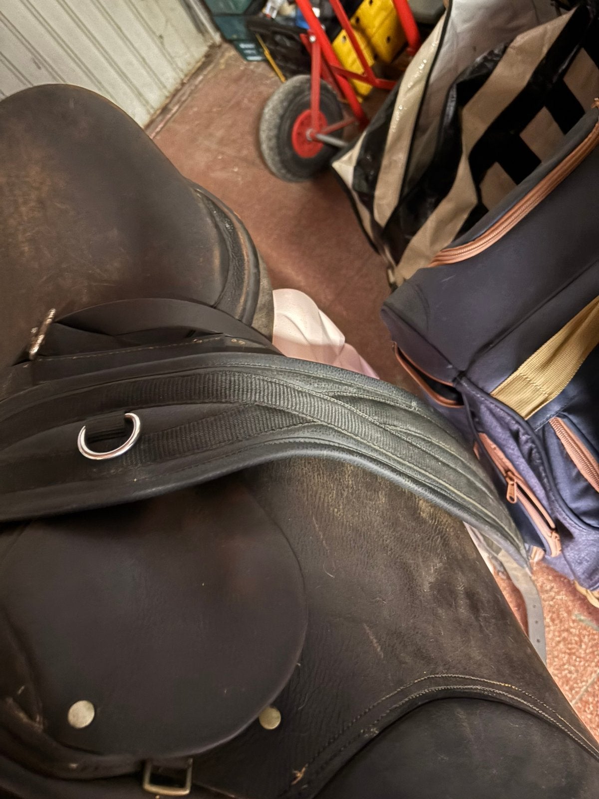 Oud zadel, Animaux & Accessoires, Chevaux & Poneys | Selles, Comme neuf, Enlèvement