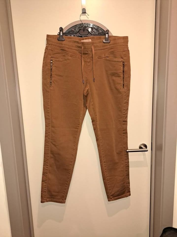 Red Button, toffe sportieve broek, 44, stretch, Bruin, Maat 42/44 (L), Ophalen of Verzenden, Zo goed als nieuw