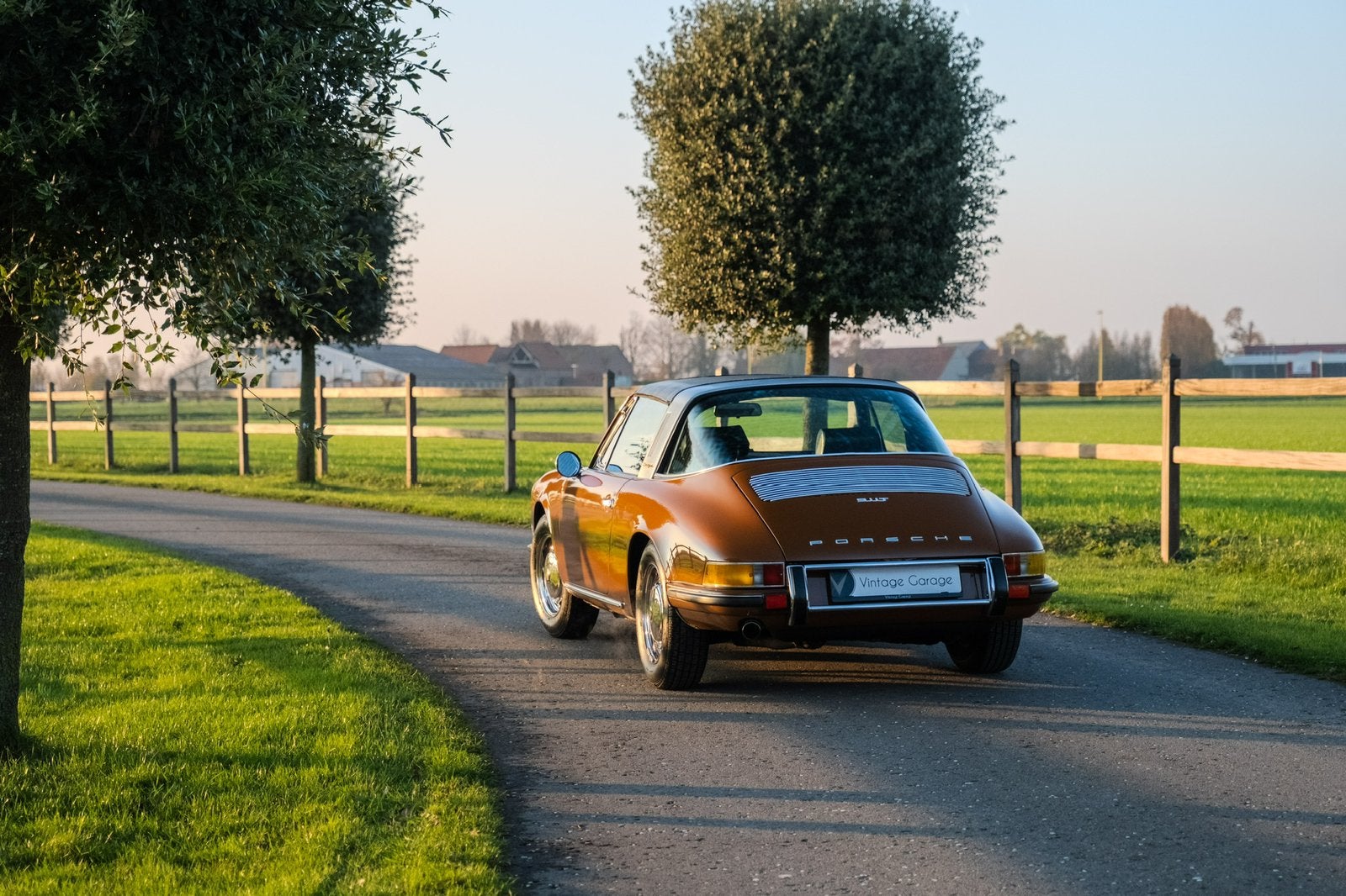Porsche 911T Targa - 1969, Auto's, 4 zetels, Achterwielaandrijving, Zwart, Leder