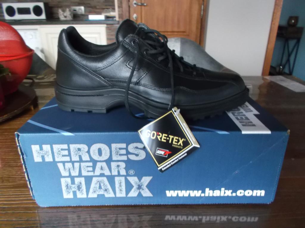 1/2 prix chaussures tactique à tige basse HAIX pointure 42, Kleding | Heren, Schoenen, Nieuw, Ophalen of Verzenden