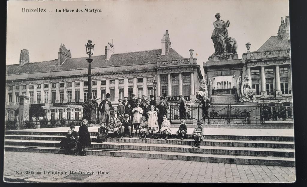 BRUXELLES place MARTYRS PLEIN Bruxelles, Collections, Envoi