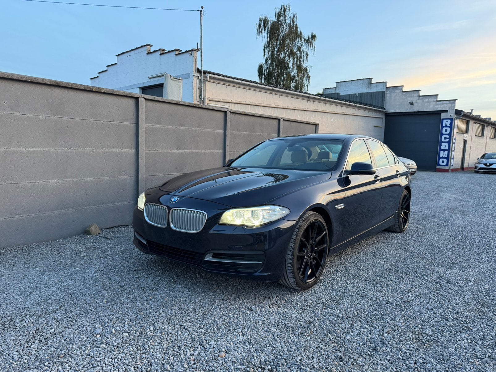 BMW 520 d AUTOMATIC*FACELIFT*EURO6*LUXURY, Autos, Cuir, Entreprise, Garantie prolongée, Carnet d'entretien