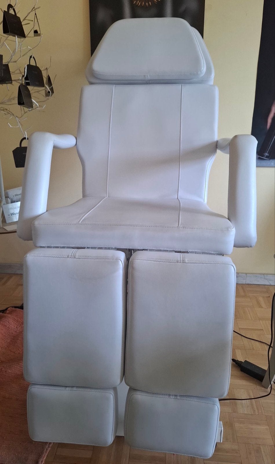 behandelstoel pedicure, massage, gelaatsverzoging, Ophalen