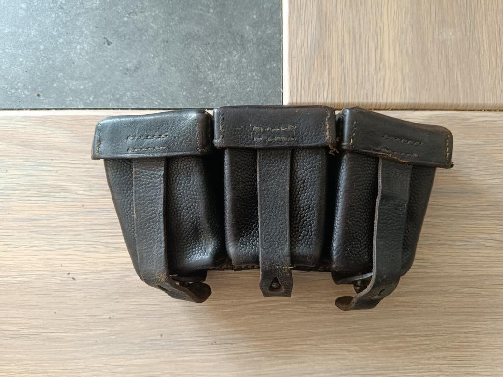 Cartouchière Allemande 98k datée 1942, Collections, Objets militaires | Seconde Guerre mondiale, Enlèvement ou Envoi