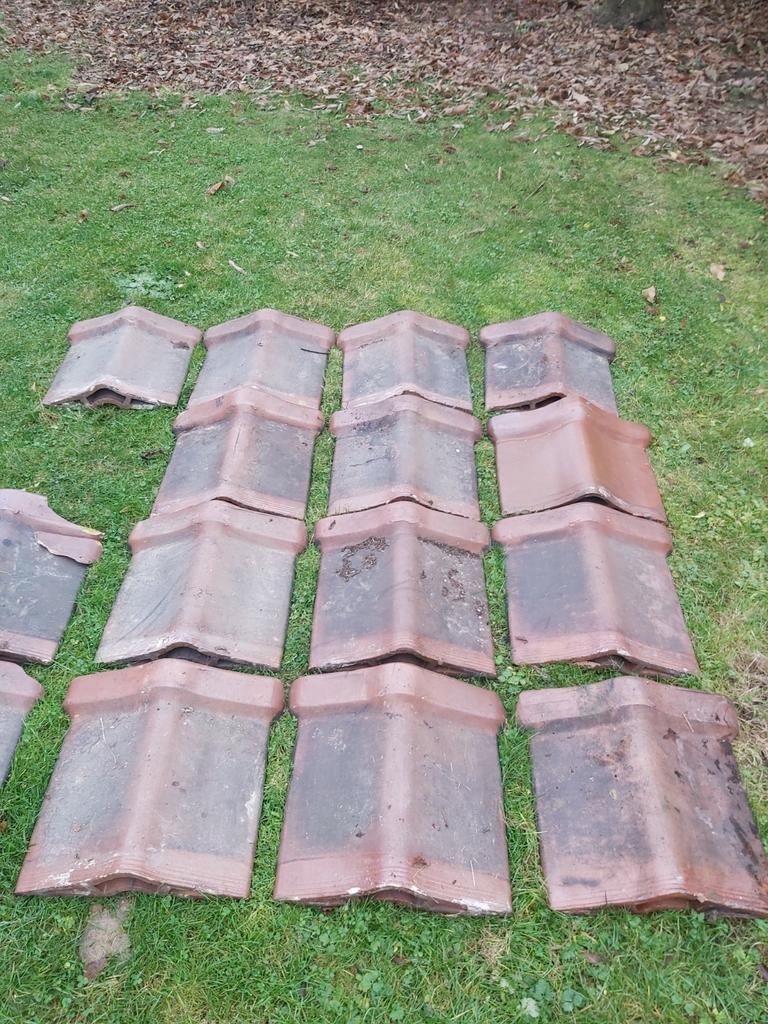 13 zandstenen muurhoezen., Doe-het-zelf en Bouw, Dakpannen en Dakbedekking, Ophalen