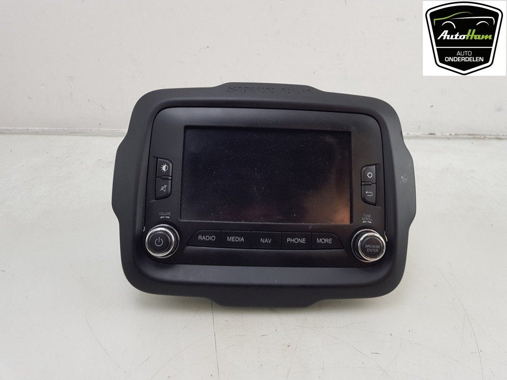 RADIO Jeep Renegade (BU) (|07356040500|735604050|), Jeep, Dhr. J. Ham, Gebruikt, Administratie@autoham.nl