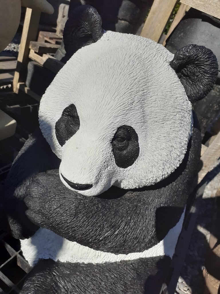 Schitterende panda in gepatineerde gereconstitueerde steen, Tuin en Terras, Ophalen, Nieuw, Overige materialen, Dierenbeeld
