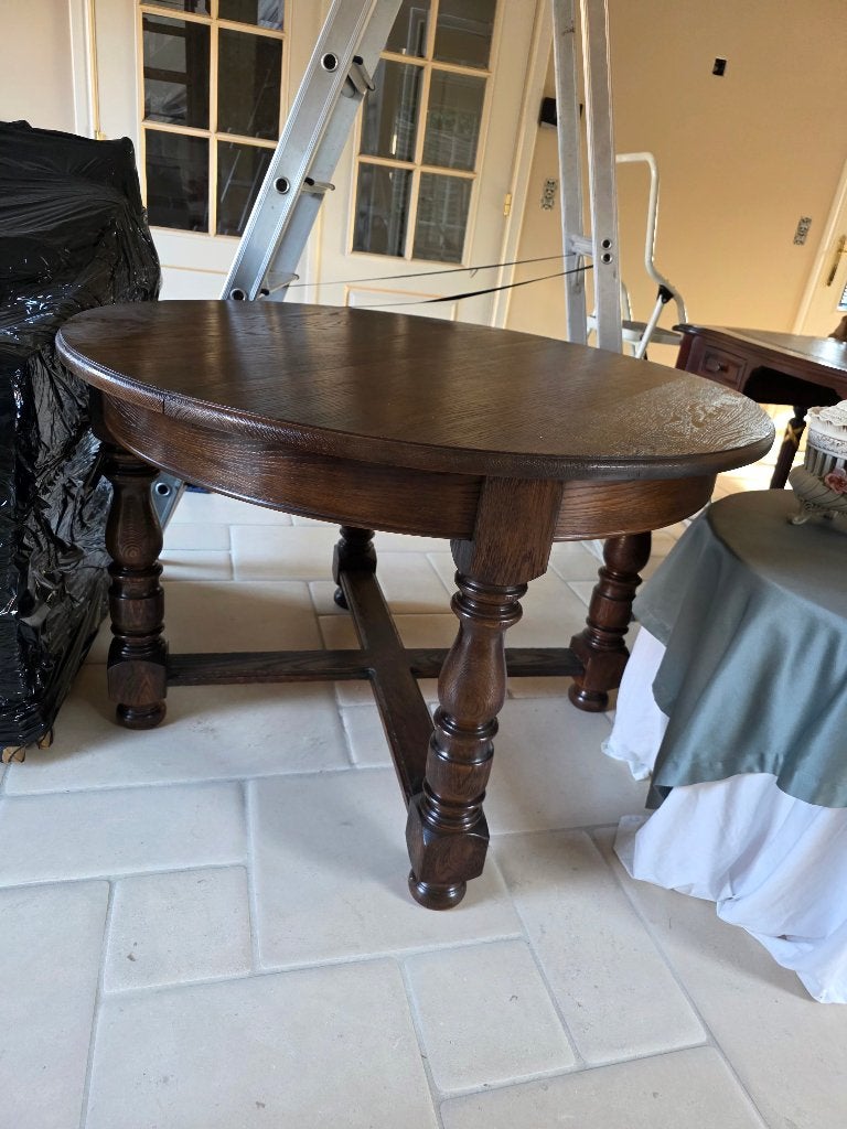 Massief eiken eettafel (Rond/Ovaal uittrekbaar) + 4 stoelen, Huis en Inrichting, Tafels | Eettafels, Ophalen, Gebruikt, Klassiek