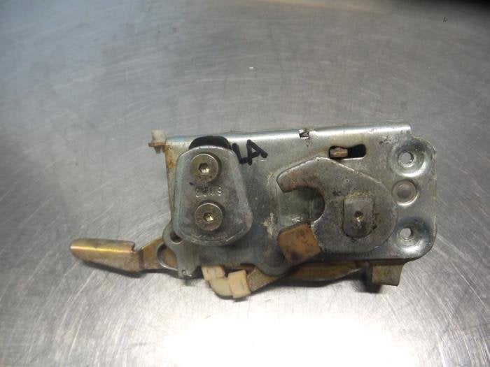 Serrure portière mécanique 4portes arrière gauche d'un BM, -, 3 mois de garantie, Utilisé, -